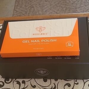 Modelones 48W LED/UV Nail Lamp and Polish